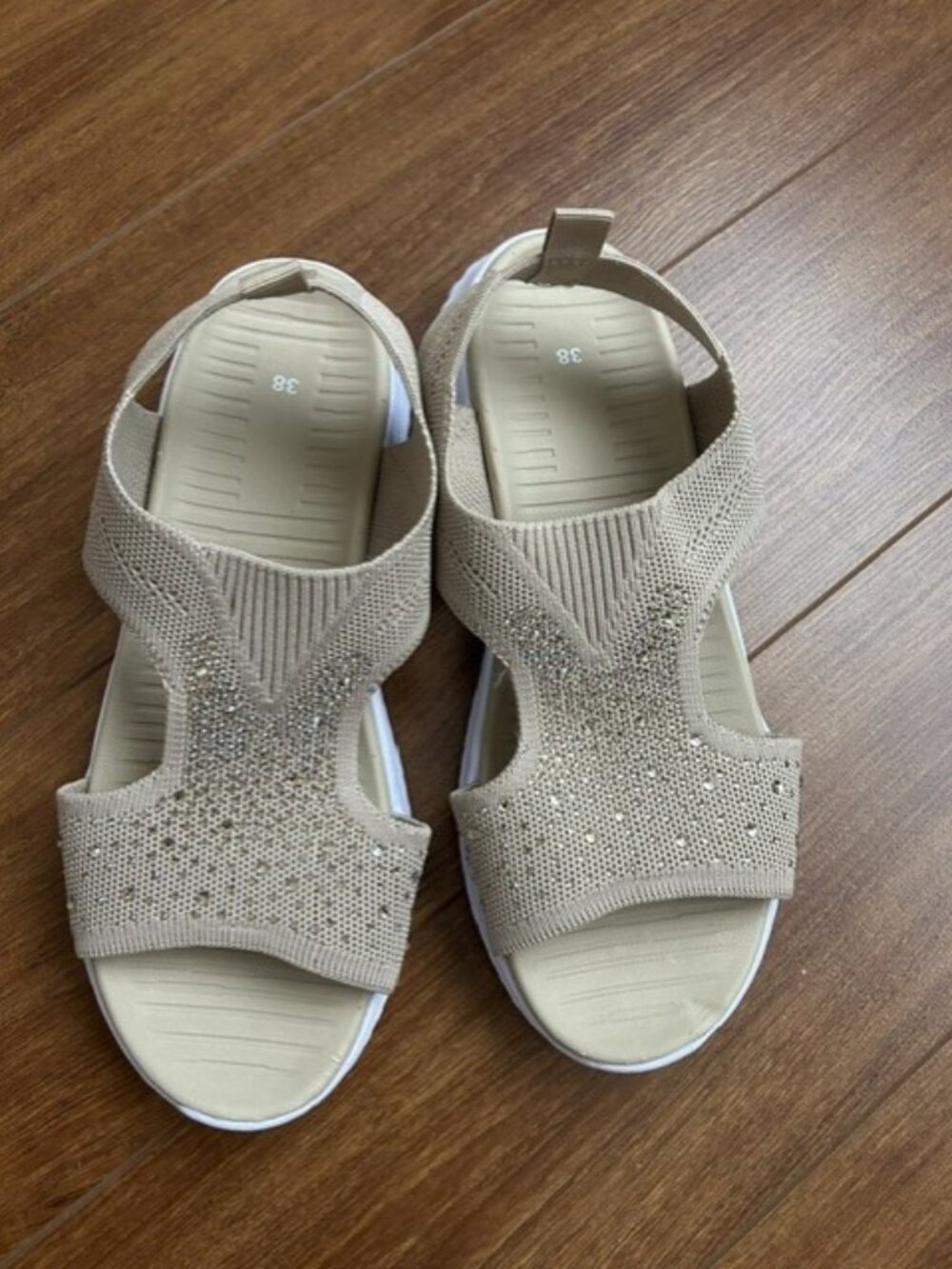Women casual summer sandals , size 8, *NEW*